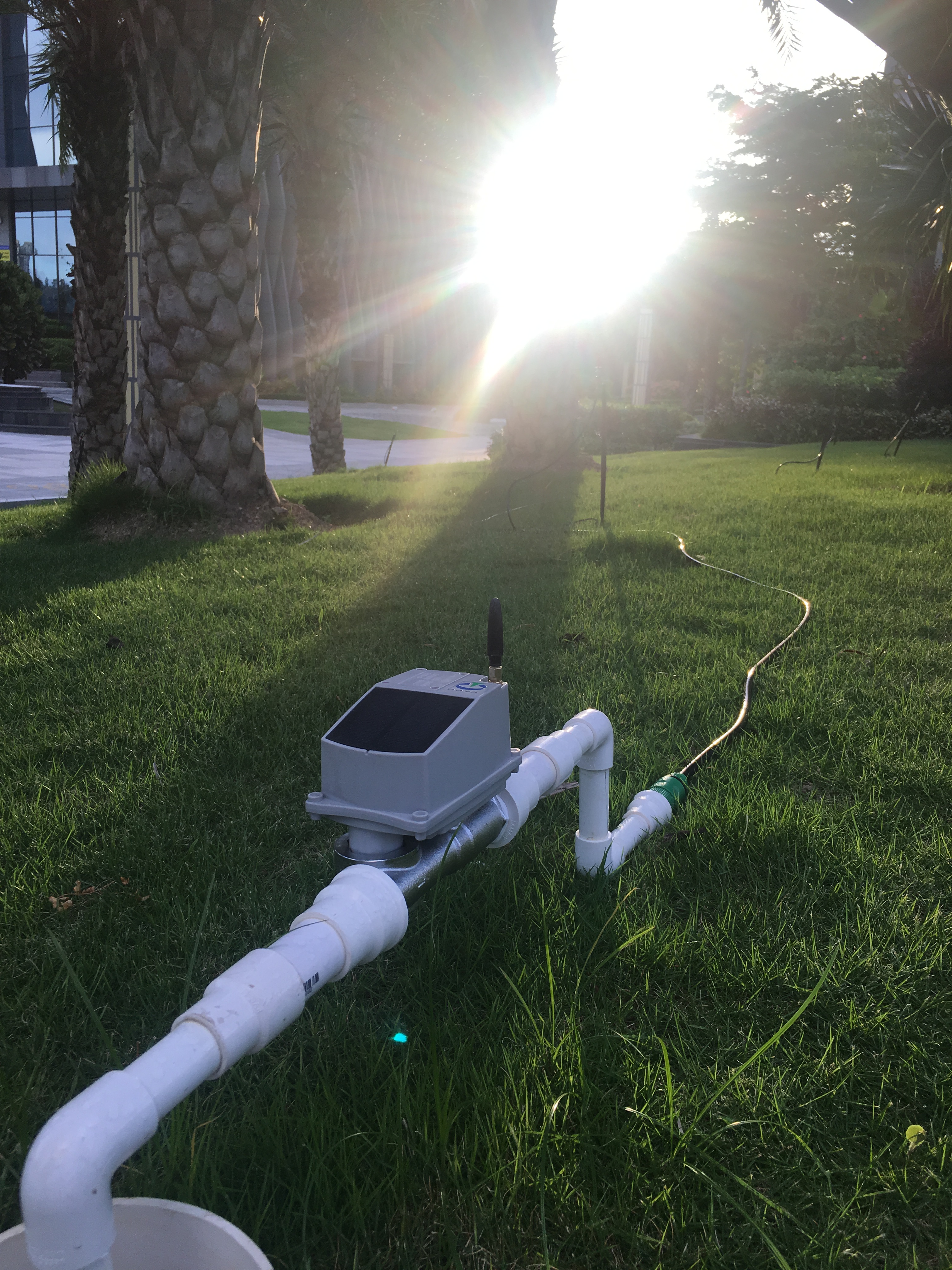 Actuador de válvula de agua inteligente conectado Iot con rociador emergente