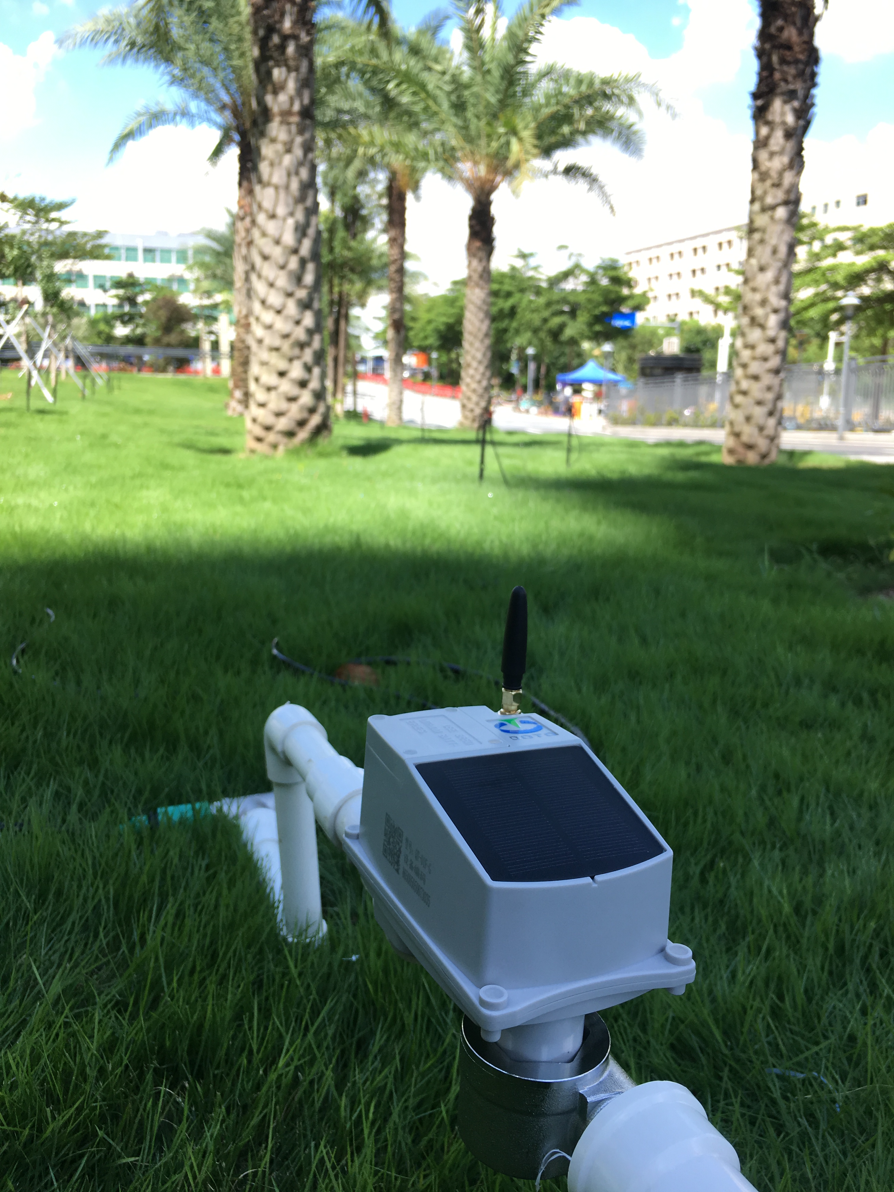 Válvula de agua inteligente alimentada por energía solar con sensores inalámbricos de largo alcance habilitados para Lora