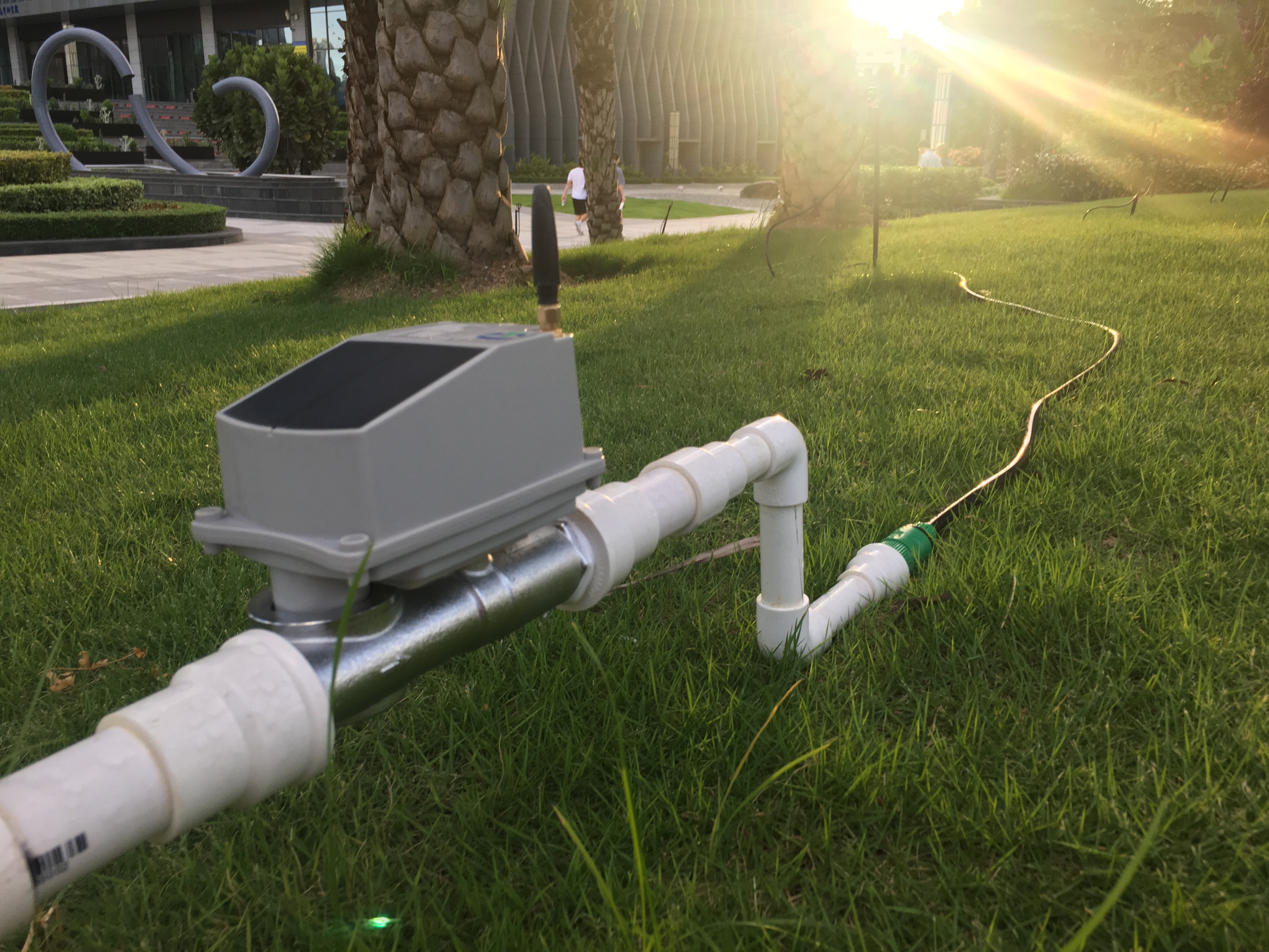 Actuador de válvula de agua inteligente conectado Iot con rociador emergente